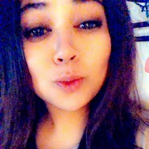 Meet your Posher, Veronica